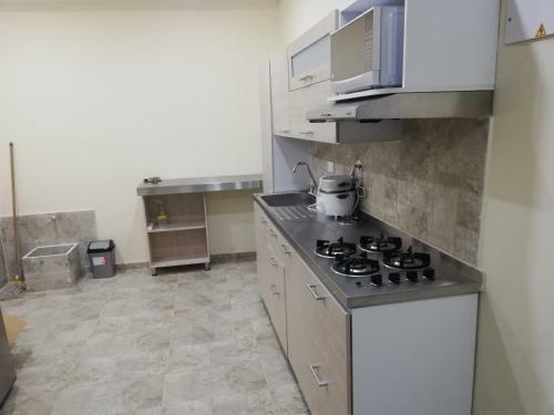 Hostal Prado Station Hotel
