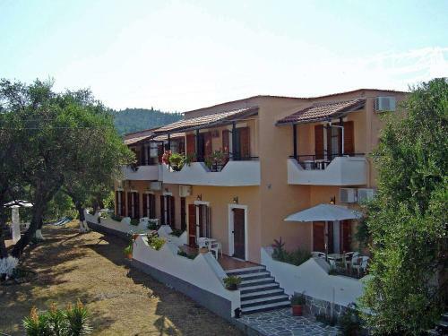 Reggis Apartments