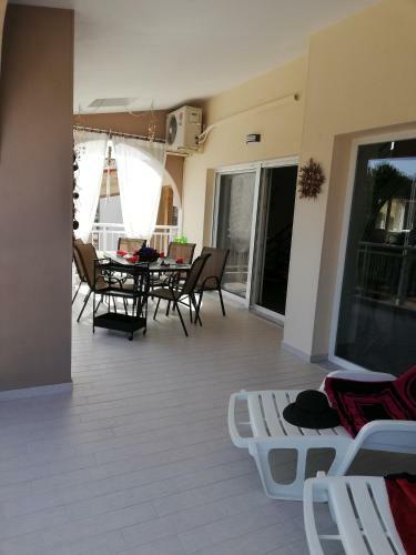 Le An Apartments Thea