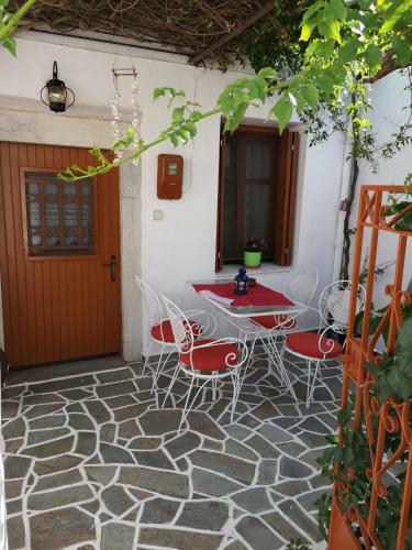 Old Stone House Roussou