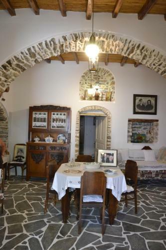 Old Stone House Roussou
