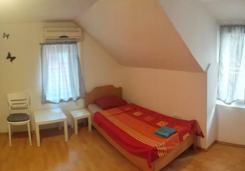Hostal Adriana Downtown Guesthouse