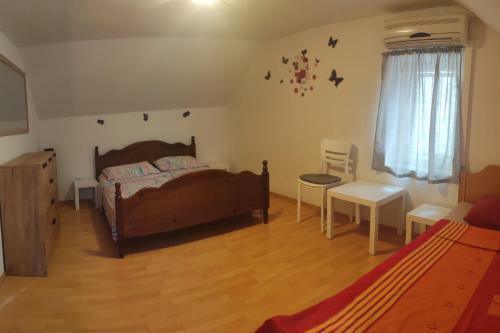 Hostal Adriana Downtown Guesthouse