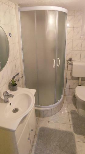 Hostal Adriana Downtown Guesthouse