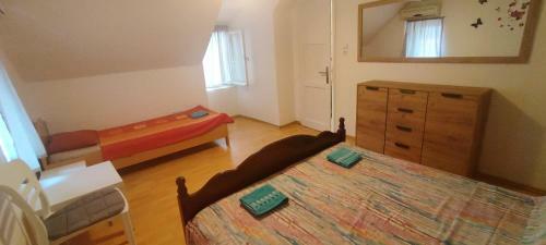 Hostal Adriana Downtown Guesthouse