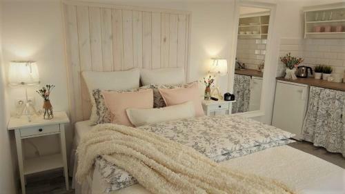 Mi?o,tu, Pokoje Go?cinne