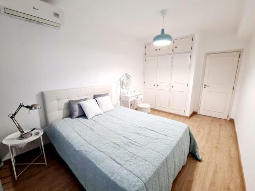 Central And New Fancy 2 Bedroom Apart.w/ 2 Wc