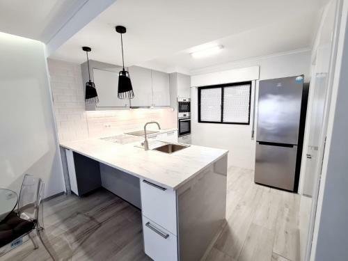 Central And New Fancy 2 Bedroom Apart.w/ 2 Wc