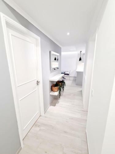Central And New Fancy 2 Bedroom Apart.w/ 2 Wc