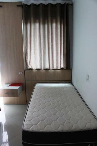 018 - Apartamento Com 4 Dormit�rios Centro De Bombinhas- Garagem Para 3 Carros