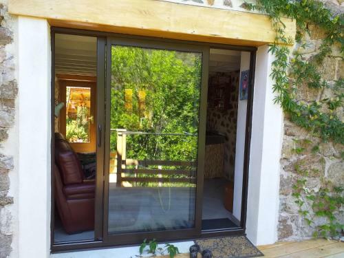 Les Pentes Du Chateau De Retourtour