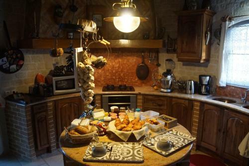 Bed & Breakfast Le Mas Des Mathes, Chambres D'h�tes, Studios