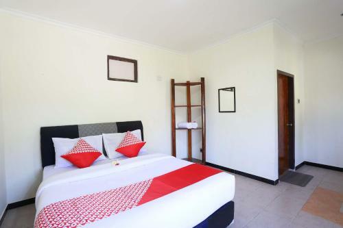 Collection O 1651 Purnama Beach Hotel