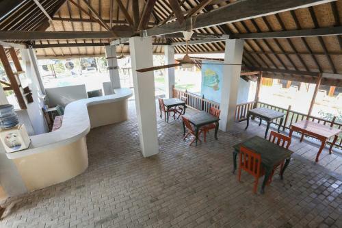 Collection O 1651 Purnama Beach Hotel