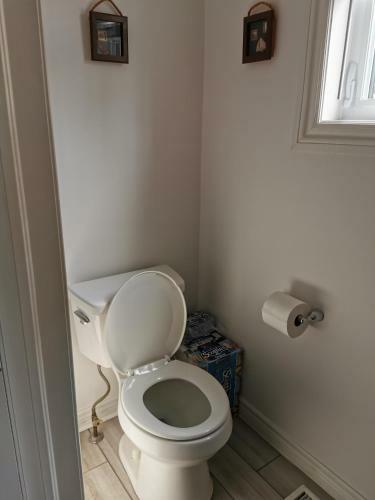Bedroom #1 With Ensuite Washroom