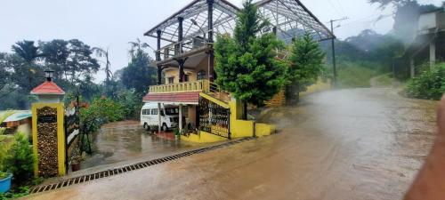 Villa Manjushree Holidays Home Coorg