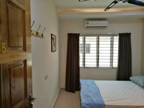 Hostal Ej Guesthouse