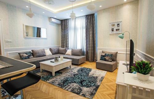 Apartment Passage