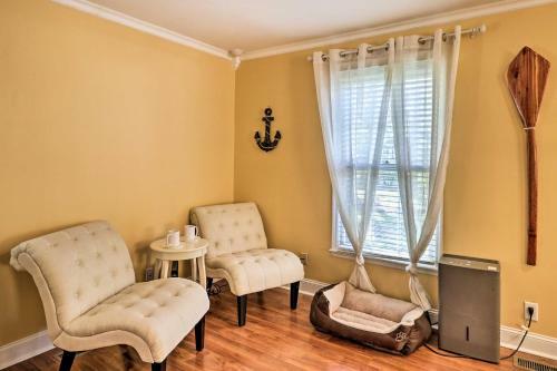 Lakefront Macon Home With Pool, Dock And Fire Pit!