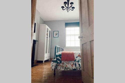 Beautiful Seafront Apartment-hastings Old Town 2+2