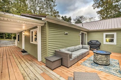 Benton House With Grill, Private Dock And Lake Access!