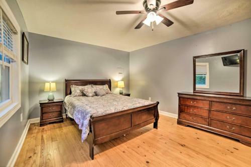 Benton House With Grill, Private Dock And Lake Access!