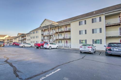 Apartamento Waterfront Osage Beach Condo With Deck And Pool!