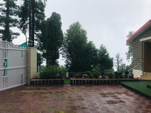 H.m.h Lodges & Hotel Resort
