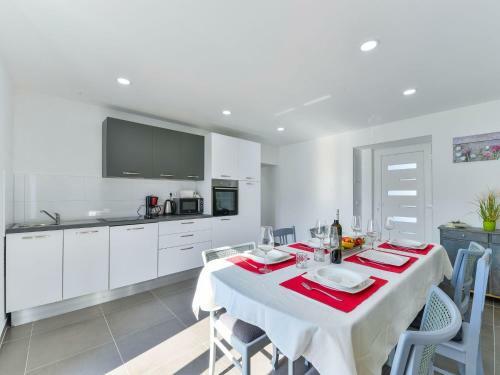 Villa Dragica Mit Pool Und Terasse, Direkt Am Meer