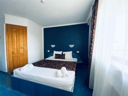 Hostal Vila Cristina Residence