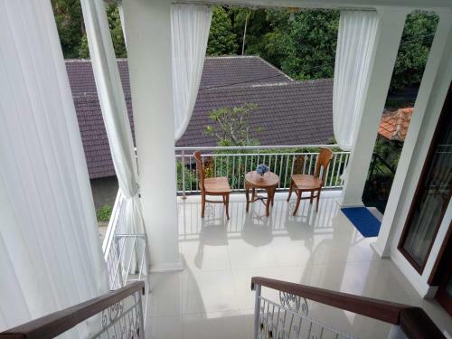 Villa Dharma Shanti