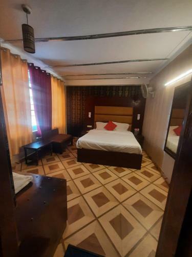 Hotel Mussoorie International
