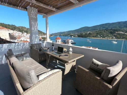 Villaki Poros House