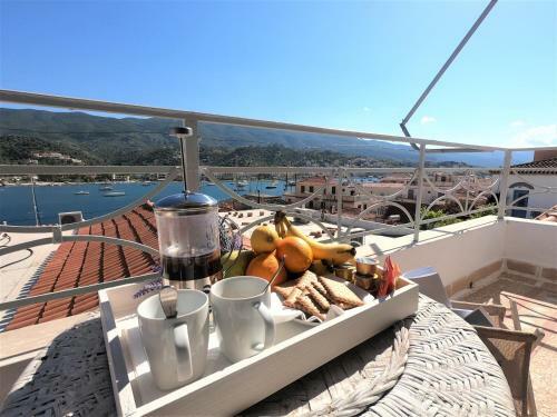 Villaki Poros House