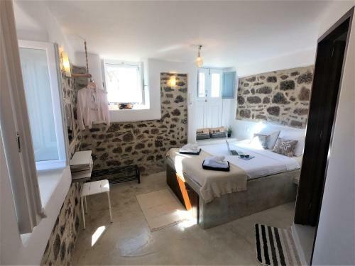 Villaki Poros House