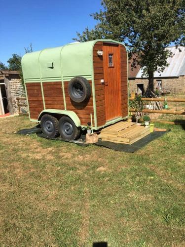 Captivating 1-bed Pod In Passais-villages