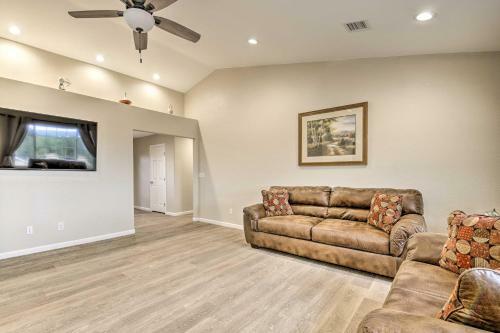 Show Low Home With White Mountain Lake Access!