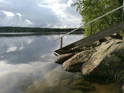 Antinkallio Lakeside Cape