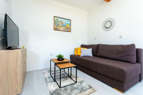 Apartments Mina
