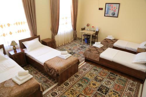 Hostal Nihol Hotel