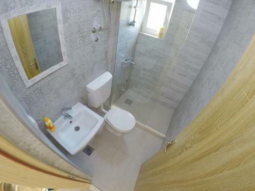 Hostal Apartmani Ogi 1