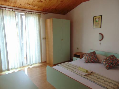 Apartments & Rooms Mila