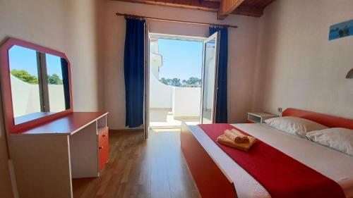 Apartments & Rooms Mila