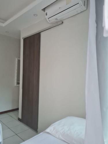 Hostal Cama E Caf� Caravela