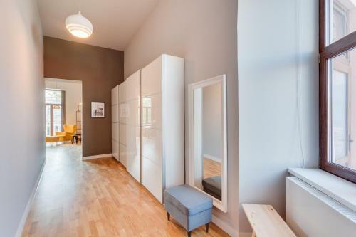 Exclusive Downtown Apartment
