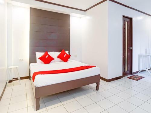 Hotel Oyo 759 Royal South Garden Suites