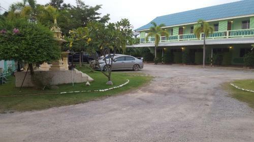 Aparthotel Green View Resort Tha Yang