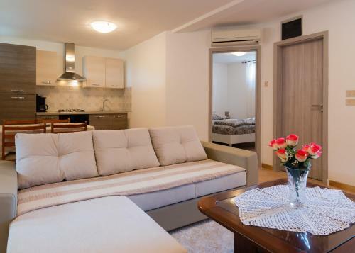 Apartments Alma