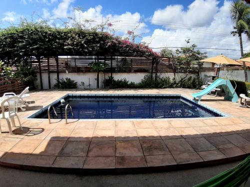 Casa Com 4 Suites E Piscina. �tima Localiza��o.