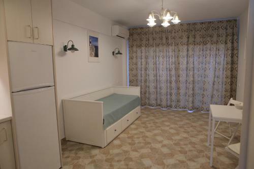 Stylish Psili Ammos Beach Apartment